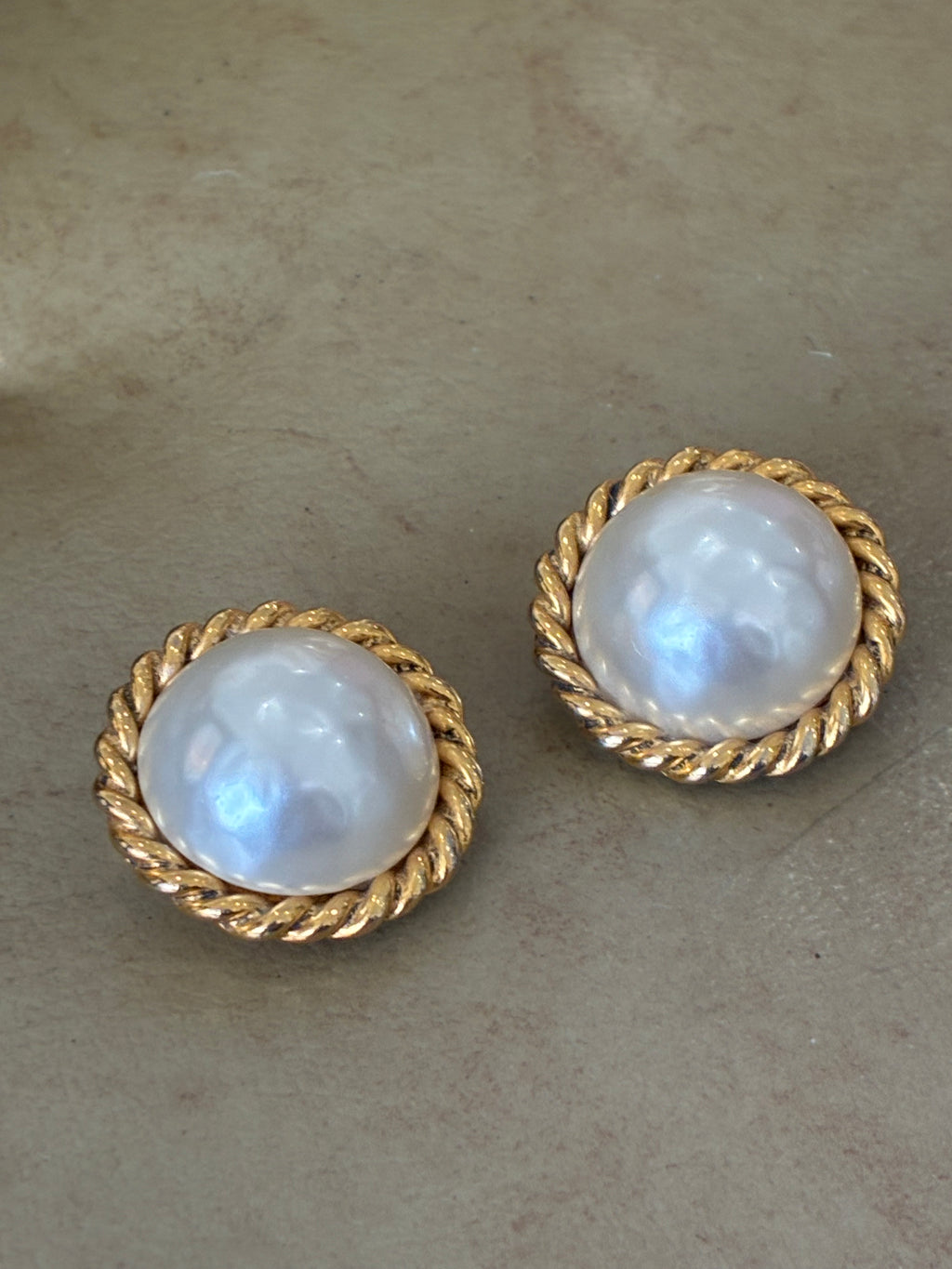 Carolee Hammered Pearlized Earrings