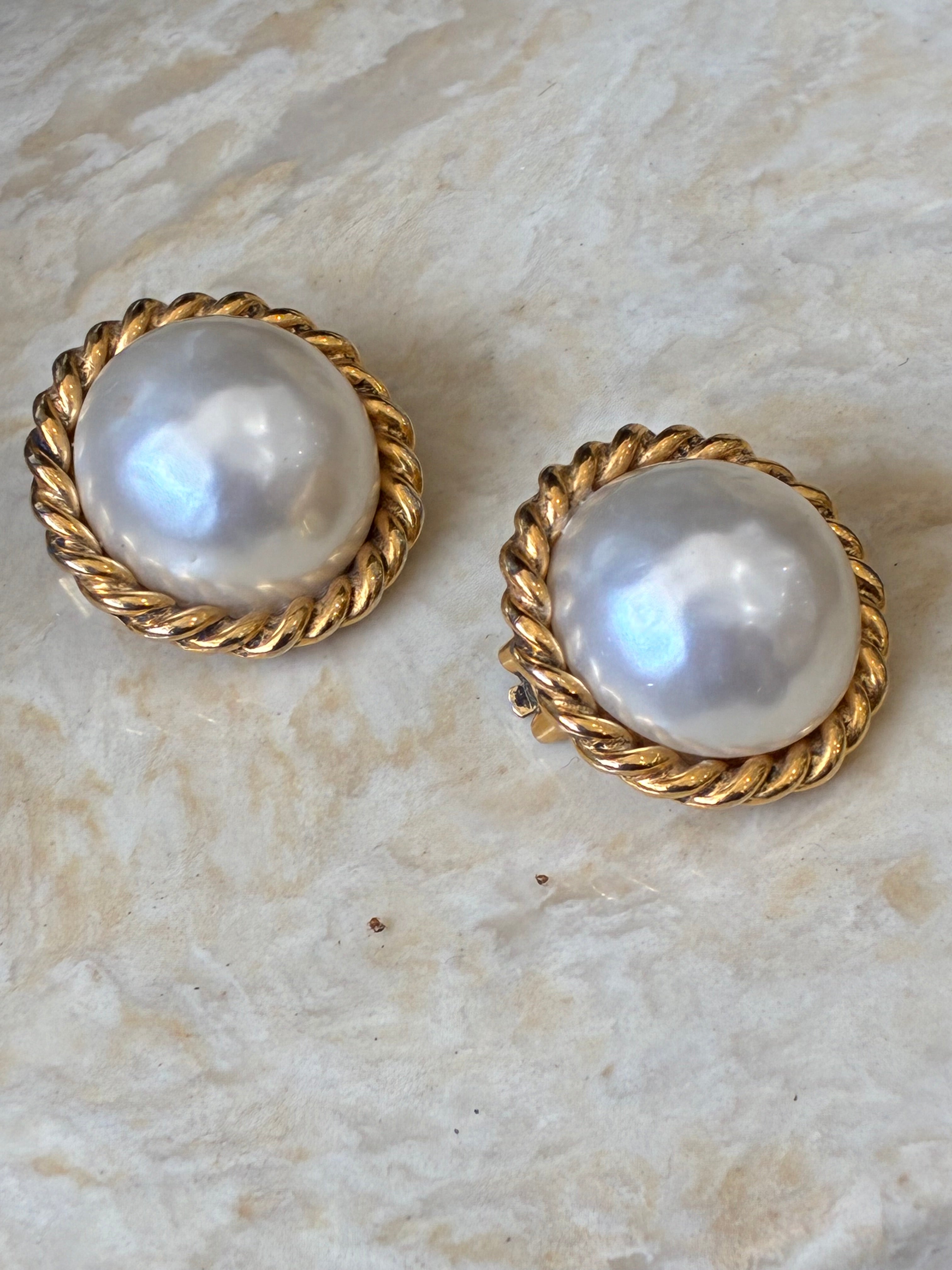 Carolee Hammered Pearlized Earrings