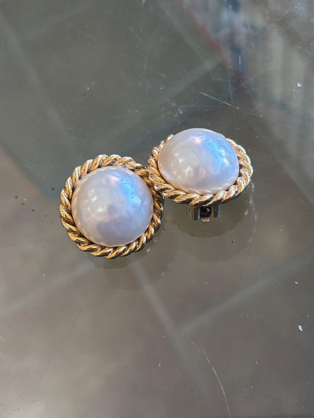 Carolee Hammered Pearlized Earrings