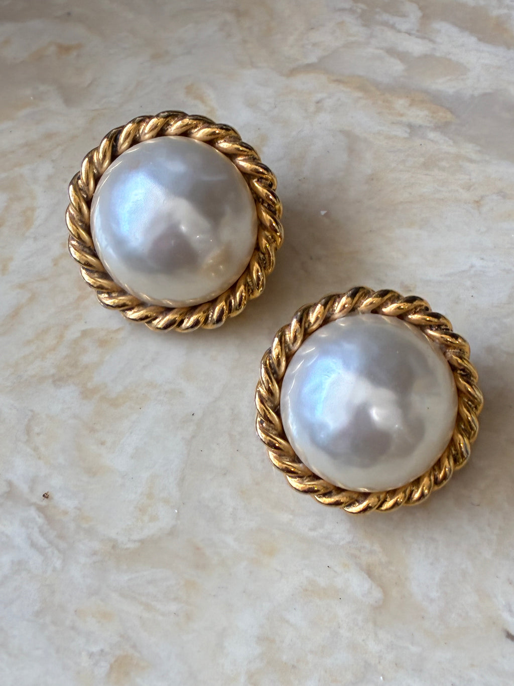 Carolee Hammered Pearlized Earrings